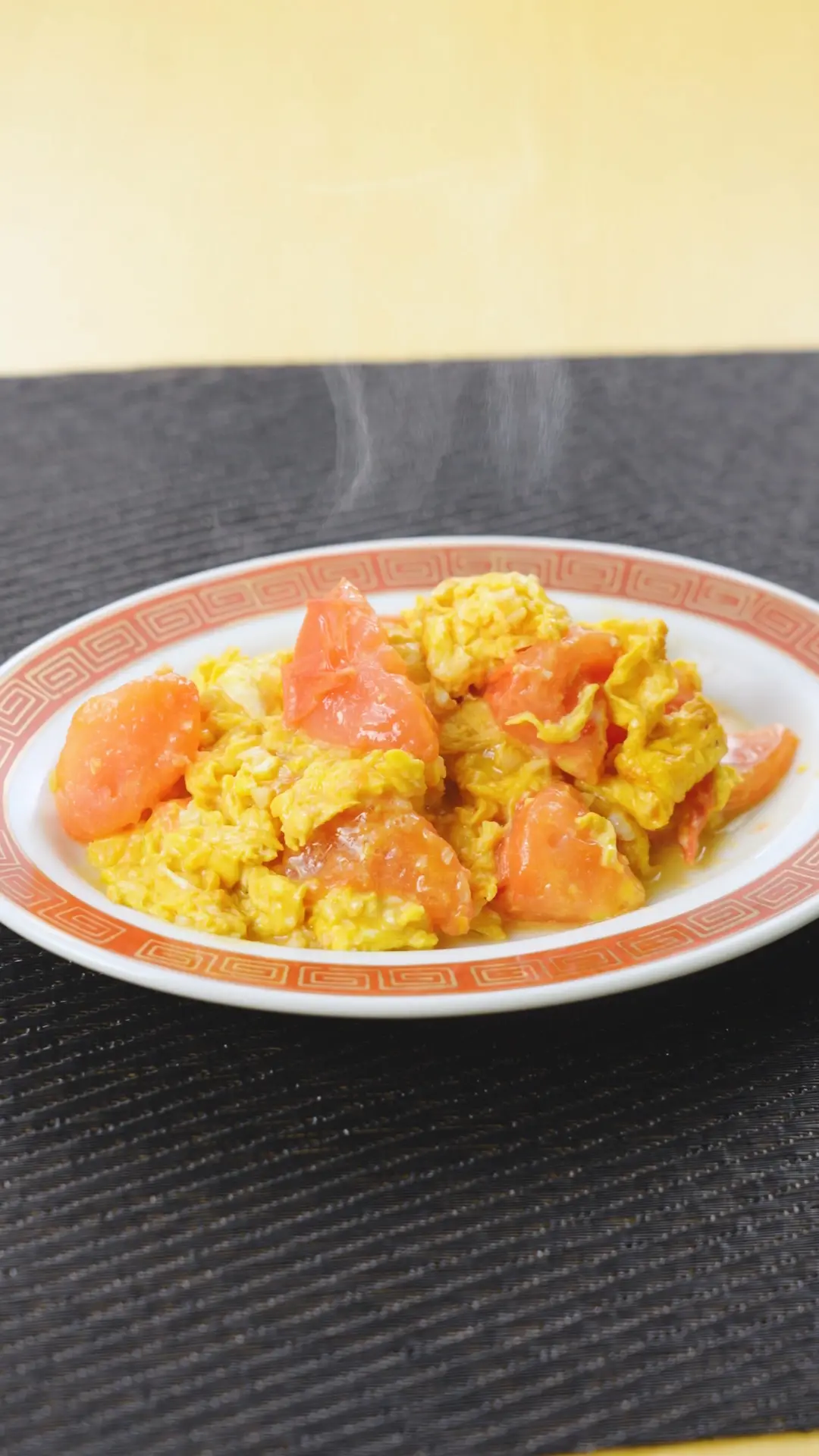 Stir-fried Tomatoes and Eggs
